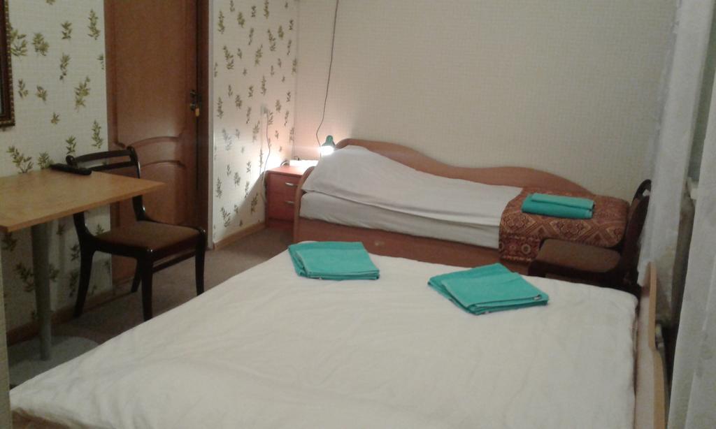 Hotel Viesu Maja Ezerkalns à Krāslava Extérieur photo